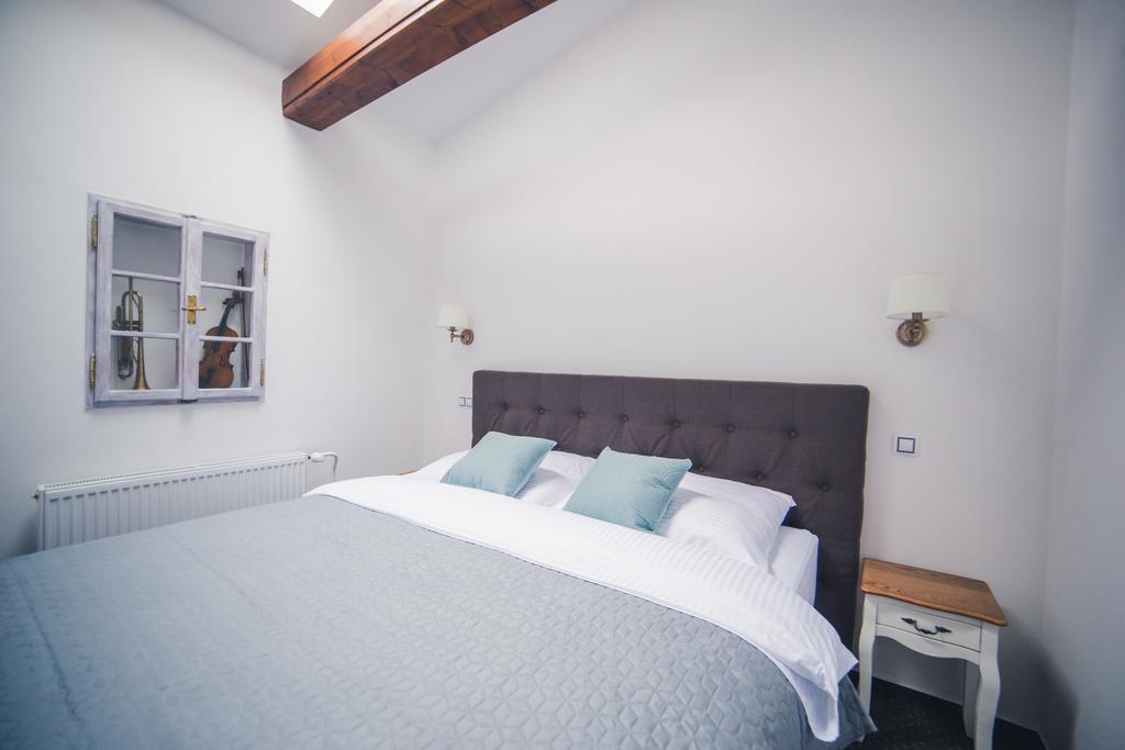 Apartmany U Papousku Jindřichŭv Hradec Exteriör bild