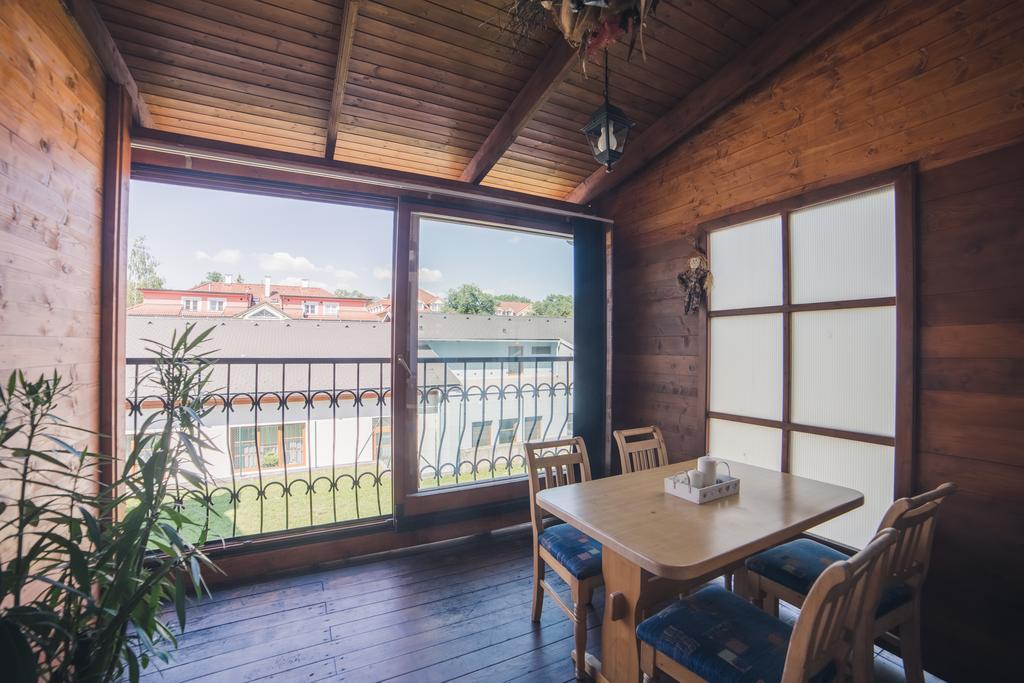 Apartmany U Papousku Jindřichŭv Hradec Exteriör bild